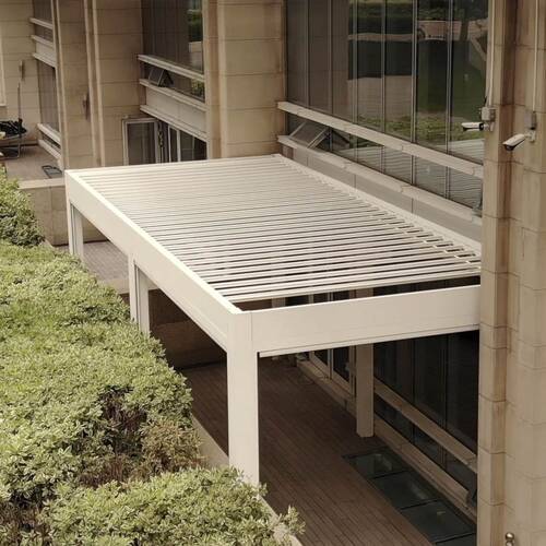 Пергола Decolife Bioclimatic B700-25С + Вертикальная система Zip 100, реализовано  партнером ''TENT VERTEX'', г. Алматы